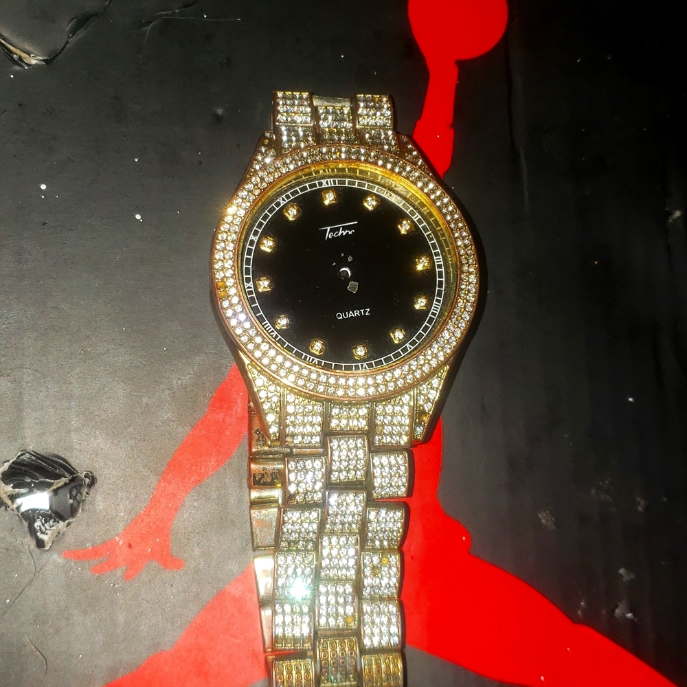 Iced out Hiphop watch with matching ring